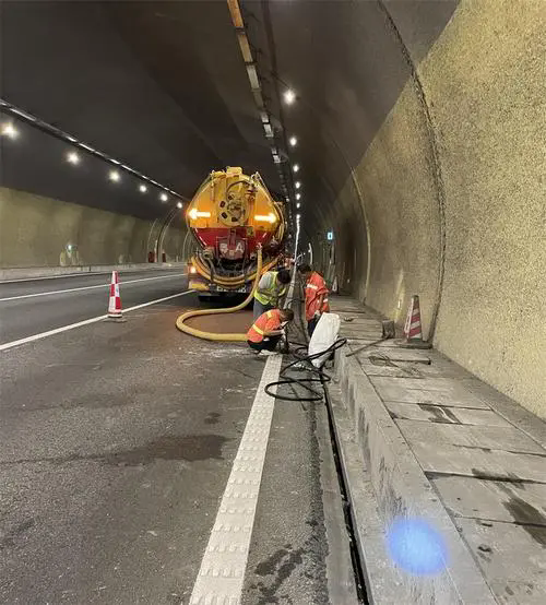 武陟隧道排水渠清淤